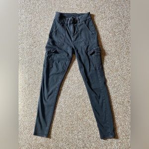 Women’s American Eagle Super High Rise Cargo Jegging